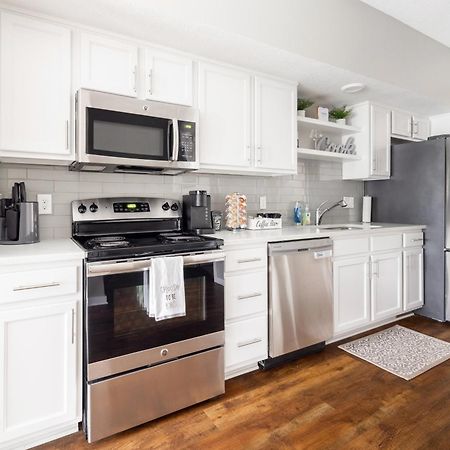 Luxury Downtown Townhome Unit 15 Cleveland Bagian luar foto
