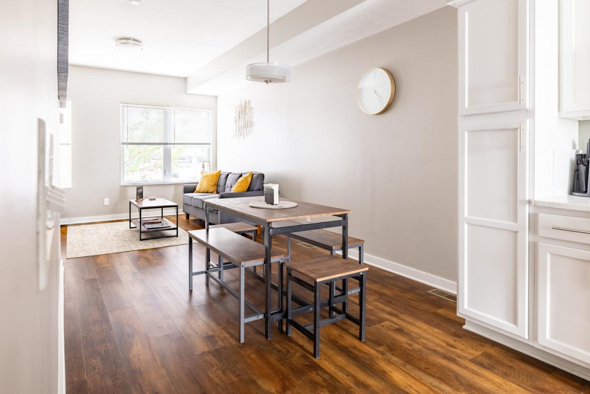 Luxury Downtown Townhome Unit 15 Cleveland Bagian luar foto