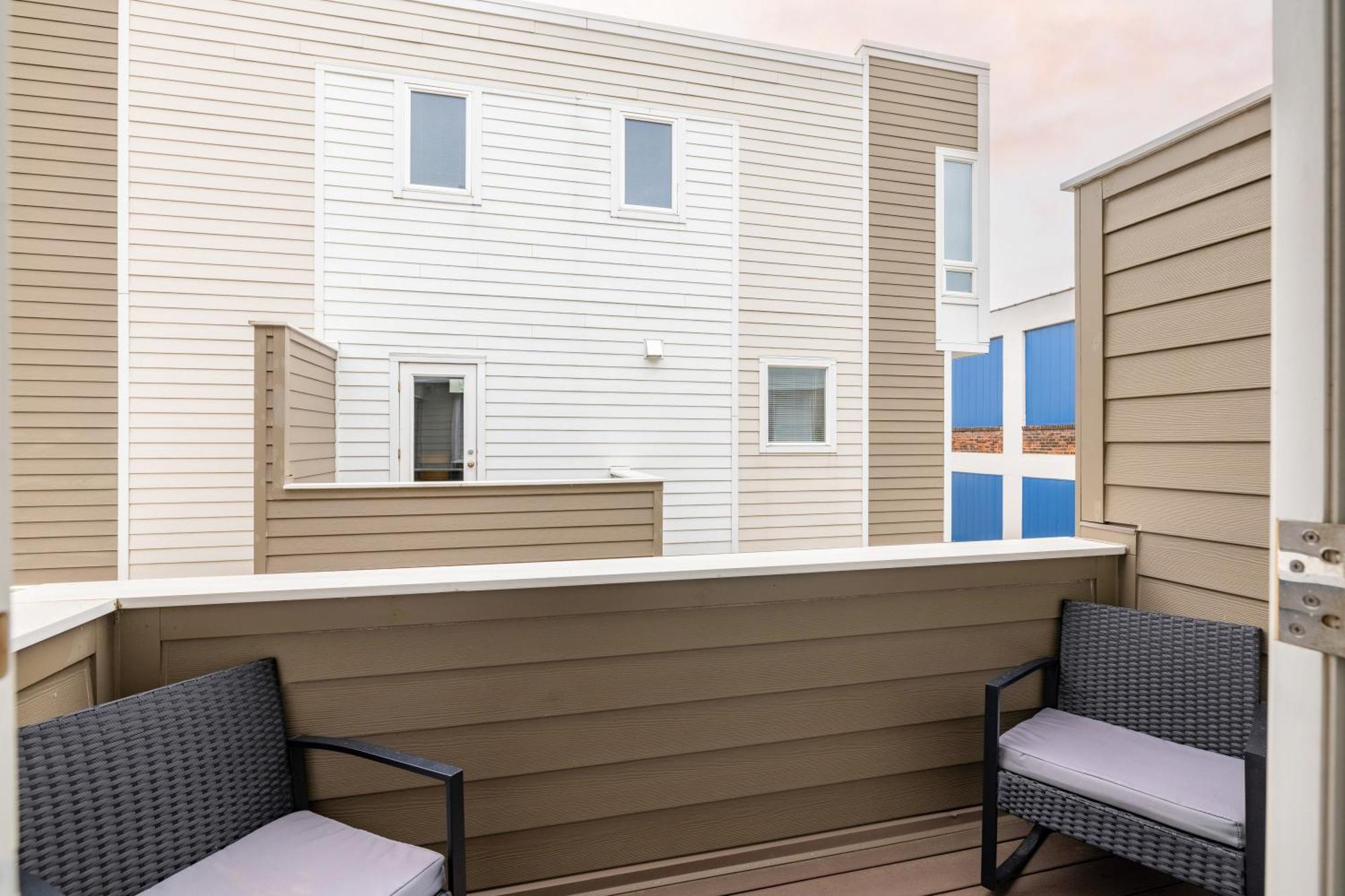 Luxury Downtown Townhome Unit 15 Cleveland Bagian luar foto